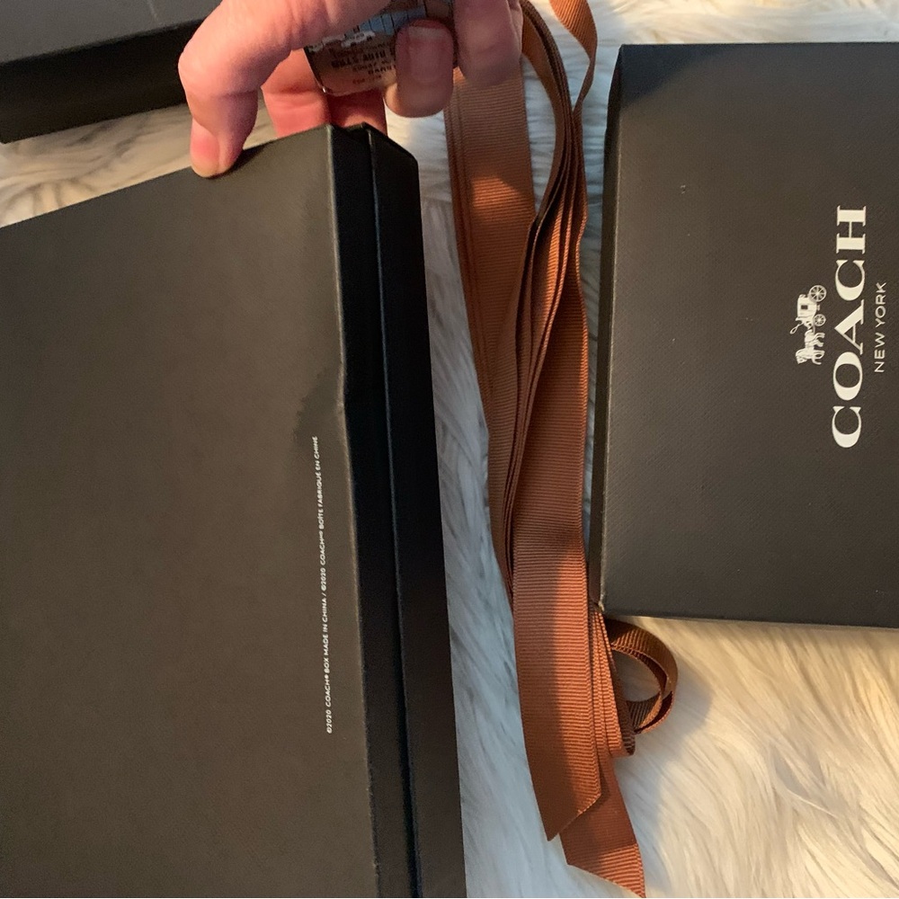 Coach Black Box Set with Brown Ribbon - Picture 8 of 8